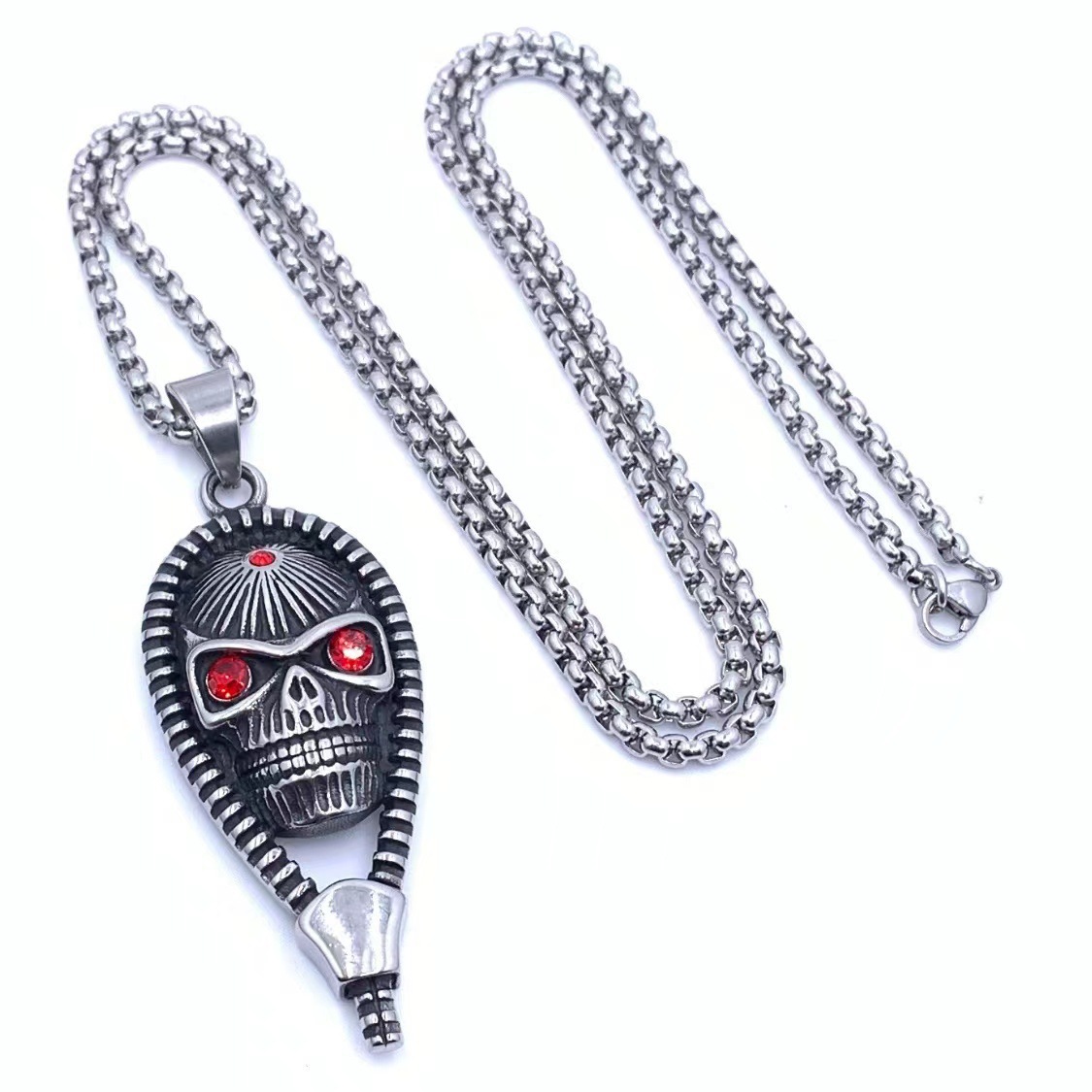 Grand pendentif (chaîne non incluse)