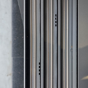 Ventana Corredera Horizontal Deioux Storm de Color Personalizado, Ventana Corredera de Aluminio con Perfil de Vidrio - Product Image 5