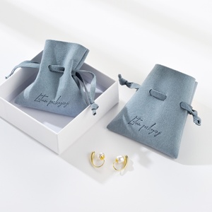 Sacs cadeaux miniatures délicats avec cordon de serrage, logo personnalisé, sacs à bijoux en velours personnalisés, pochette d'emballage cadeau en microfibre - Product Image 6