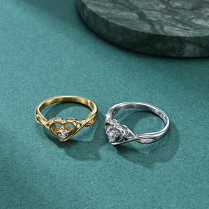 แหวนสัญญาครบรอบรูปหัวใจประดับเพชรซิรคอนชุบทอง 18K สำหรับผู้หญิง - ดีไซน์ทันสมัยและเรียบหรู - Product Image 4