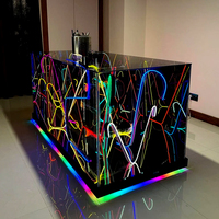 LiqVis - Mostrador de Recepción Portátil para Interiores y Exteriores, con Luces LED RGB, Logotipo Personalizado, Mesa de DJ con Ruedas para Bar, Discoteca, Fiesta, KTV