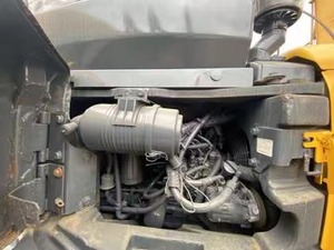 VENTE FLASH Mini-excavatrice Komatsu PC55MR-3 d'occasion, moteur diesel, excellent état, pompes puissantes, forte force de creusement, origine japonaise, prête à l'emploi - Product Image 2