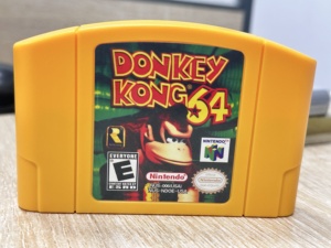 En Stock, Cartucho de Videojuego de Alta Calidad para Nintendo <span class=keywords><strong>64</strong></span>, Conker's Conquest, Carcasa Amarilla, <span class=keywords><strong>Donkey</strong></span> <span class=keywords><strong>Kong</strong></span>, Versión Estadounidense, Tarjetas de Videojuego N64 - Product Image 1