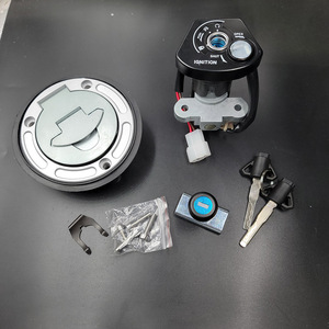 R15 V3 Sửa Đổi Bộ Phận Đánh Lửa Chuyển Đổi Nhiên Liệu Gas Cap Ghế Khóa Key <span class=keywords><strong>Set</strong></span> Phù Hợp Cho <span class=keywords><strong>Yamaha</strong></span> YZF-R15 3.0 - Product Image 3