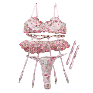 Nouvelle collection printemps : Ensemble de lingerie sexy quatre pièces pour femme, broderie florale, style frais et délicat, ajouré, pour un look irrésistible. - Product Image 6