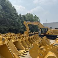 Excavatrice d'occasion pour modèle 2026 de 350 tonnes, puissance 309 kW, capacité de godet 3,2 m, moteur, boîte de vitesses, pompe, pour mines à ciel ouvert et travaux de terrassement.