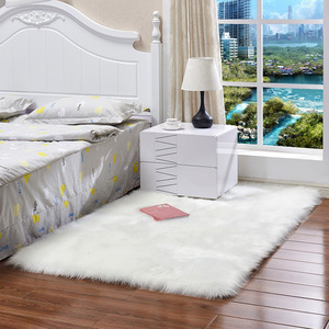 Tapis en peluche rectangulaire blanc et gris clair en fausse laine, lavable en machine, pour chambre à coucher et salon - Product Image 2