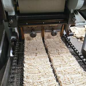 Vendita calda nuova condizione spaghetti linea tagliatelle istantanei che fanno macchina ad alta grande capacità - Product Image 3