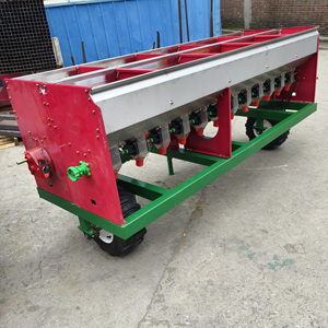 Esparcidor de Fertilizante de Acero Inoxidable de Alta Calidad con Accionamiento por Toma de Fuerza de Tractor, Enganche de 3 Puntos, Esparcidor de Sal y Fertilizante en Pellets - Product Image 5