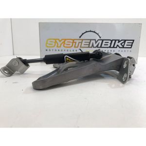 Supporto per Parabrezza YAMAHA T-Max 560 2022-2024 Compatibile con Parabrezza in Plexiglass - Product Image 5