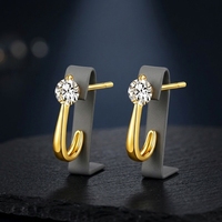 Boucles d'oreilles clous minimalistes tendance en argent sterling 925 plaqué or 18 carats, incurvées et mignonnes, avec zircon cubique, cadeau pour femme