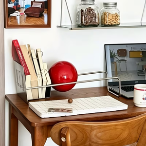 Étagère de rangement pour <span class=keywords><strong>DVD</strong></span> et <span class=keywords><strong>CD</strong></span> de style Bauhaus du milieu du siècle - Étagère de bureau moderne en acier inoxydable avec rangement autonome - Product Image 1