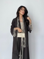 Abaya ouverte Hafizah avec bordure en dentelle foncée, robe longue modeste pour femme, style islamique Dubaï, Kaftan, Robe, Kimono, Cardigan, Vêtement d'extérieur pour usage décontracté