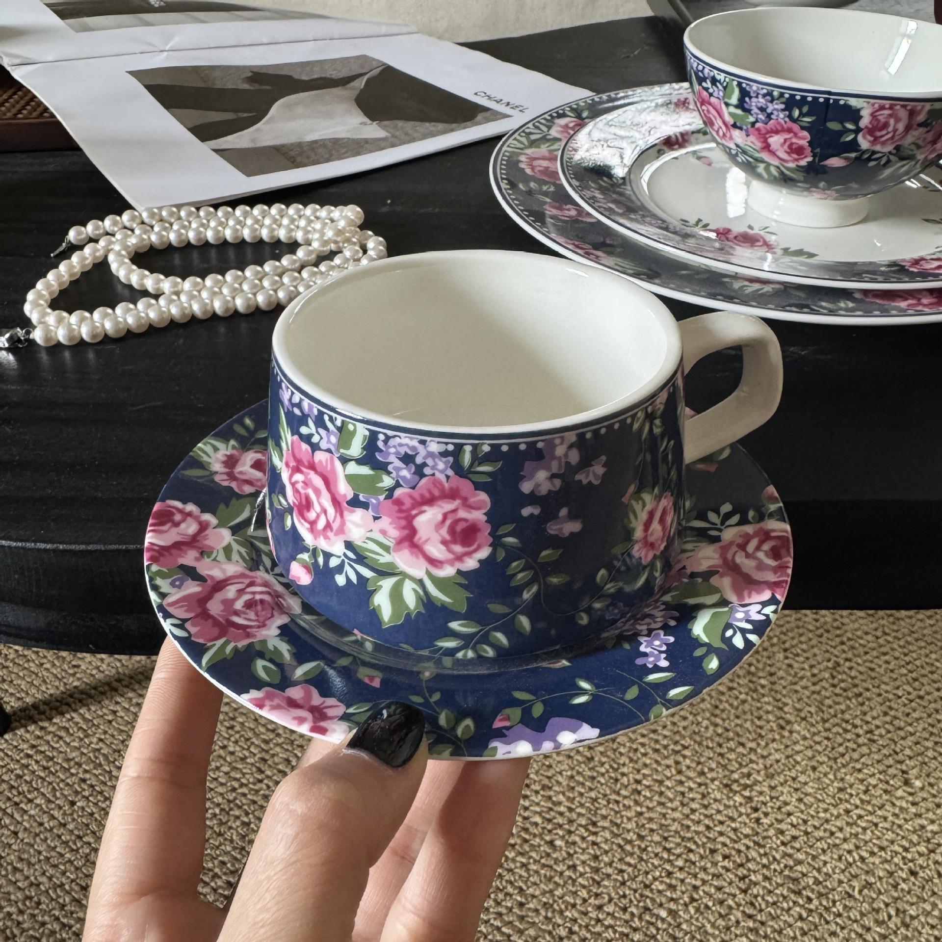 Flower cups and plates from southern Xizang