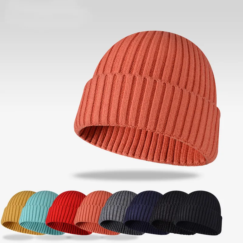 قبعة رجالية سادة للشتاء للنساء للاستمتاع بالخارج مخصصة بشعار مطبوع من الاكريليك اللون الصلب