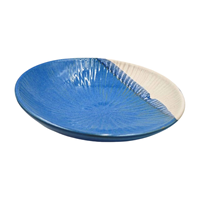 Service de vaisselle plat moderne et personnalisé de luxe de 8 pouces dentelle gaufrée dorée nouvelle assiette à soupe en os plateau sûr pour la maison