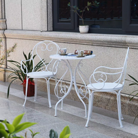 Ensemble table et chaises pour café et salon de thé, ensemble de trois pièces en fer forgé pour l'extérieur, tables et chaises de jardin et de cour