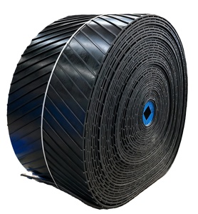 Bande transporteuse en caoutchouc Chevron à haute résistance à l'usure EP/<span class=keywords><strong>NN</strong></span> pour matériaux en vrac dans les mines en pente - Product Image 1