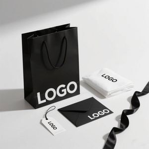Sacs shopping en papier blanc personnalisés avec votre propre logo pour boutique de vêtements, magasin de cosmétiques, emballage de vente au détail - Product Image 3