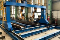 Robot de soldadura por arco automático sin necesidad de asistencia humana |   Robot de Soldadura Personalizable con 7/8/9 Ejes Disponibles