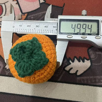 Ornements de sac et porte-clés DIY en peluche finis, tissés à la main et au crochet, motifs fruits frais et sucrés (Kaki, Fraise, Orange, Cacahuète) au design créatif