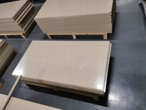 Extrusion <span class=keywords><strong>PEEK</strong></span> GF CF Verre Feuille de fibre de carbone Ingénierie Plastique Résistant à la chaleur Moulage Grade - Product Image 4