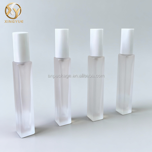 Flacon pulvérisateur de parfum en verre carré réutilisable de 10 ml en gros, pulvérisateur à pompe, bouchon à vis, couleur personnalisée, impression sérigraphique, rechargeable - Product Image 2