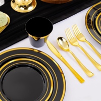 Ensemble de vaisselle jetable noir et or de 150 pièces comprenant 100 assiettes à dîner/dessert, couverts et gobelets pour fête