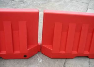 Trafik çarpışma önleme tesisleri iç<span class=keywords><strong>in</strong></span> plastik su dolu enjeksiyon çit atı yol bariyeri - Product Image 5