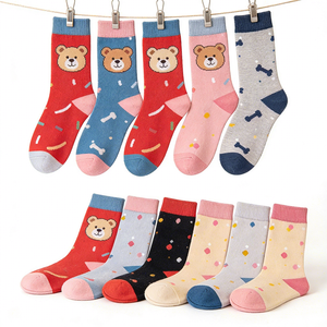 Sevimli Karikatür Ayı Baskılı Bilek Çorapları Çok Renkli Geometrik Desenli Manşet Yumuşak Pamuklu Bebek Çocuk Günlük Kullanım Anti-Bakteriyel Nefes Alabilen - Product Image 1