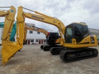 Excavatrice Komatsu PC130 d'occasion du Japon, 13 tonnes, moteur 110 kW, pompe, composants principaux du moteur, godet de 1 m, taille moyenne