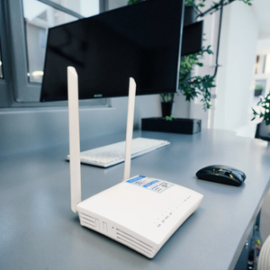 USADO GM220S FTTH <span class=keywords><strong>MODEM</strong></span> ONU ONT 1GE + 3FE 1 PORT EPON GOPN XPON 2,4G <span class=keywords><strong>WIFI</strong></span> ONU ONT <span class=keywords><strong>Router</strong></span> para HOME <span class=keywords><strong>WIFI</strong></span> - Product Image 3