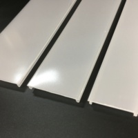 Diffuseur de lumière led d'extrusion en plastique personnalisé pour lampe tubulaire bande linéaire couverture carrée en polycarbonate blanc laiteux noir pc