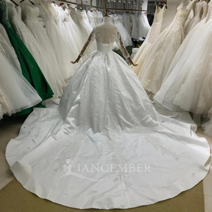 ชุดแต่งงานแขนยาวทรงเอ ลูกไม้ปักลาย คอวี ผ้าซาติน ชุดเจ้าสาว Lsbh29 - Product Image 4