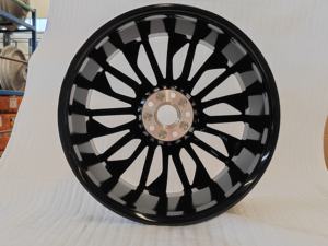 Jantes de voiture de tourisme de 19 pouces avec finition lisse personnalisée et <span class=keywords><strong>style</strong></span> de lame 6061, adaptées aux modèles A6, X7, <span class=keywords><strong>Babos</strong></span> et autres - Product Image 4