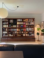 Étagère modulaire en bois de noyer moderne, grand meuble de rangement mural, étagère de présentation pour salon avec tiroirs, design personnalisé