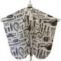 Cape de coiffure imperméable en polyester 160*140mm avec miroir à main et peigne, motif imprimé, fabriquée en Chine