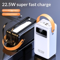 Batterie externe en plastique 22,5 W avec câble intégré, 80 000 mAh, charge ultra-rapide, sorties USB-A/USB-C et impression de logo – Offre Spéciale