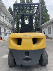 Montacargas Usado para Construcción, Japonés, Modelo FD30, 3 Toneladas, Motor Diésel, Desplazamiento Lateral de Tres Etapas - Product Image 3