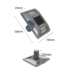 Espárragos solares de aluminio para carretera al por mayor, cerámicos LED seguros para carretera con <span class=keywords><strong>reflector</strong></span> blanco impermeable IP68 para seguridad vial - Product Image 1