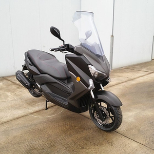 Scooter de gaz à pédale adulte 125cc - Product Image 1