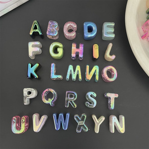 Novedad en Cuentas de Acrílico Transparente con Baño UV Iridiscente, Agujero Grande de 6mm, Letras del Alfabeto de 20mm, Gruesas de Plástico para Cadena de Móvil - Product Image 6