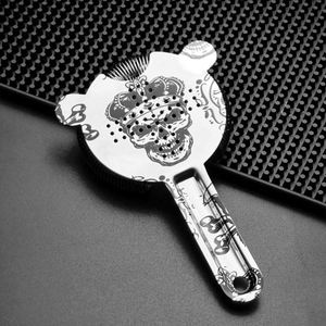 Colador de cócteles Hawthorne Celabrase de acero inoxidable con diseño de calavera grabada, de 2 puntas y resorte de alta densidad, para venta al por mayor - Product Image 2
