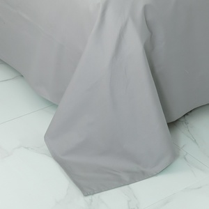 Set di Biancheria da Letto in 4 Pezzi, Grigio Solido, Morbido e Traspirante, Qualità Alberghiera, per Tutte le Stagioni, Set Lenzuola Delicato sulla Pelle, Trapuntatura in Raso 60S - Product Image 4