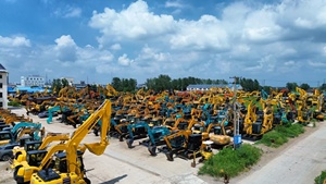 Excavatrice hydraulique d'occasion haute performance 11 tonnes Komatsu PC110, vente en gros d'usine japonaise, stock disponible, moteur, boîte de vitesses, engrenages - Product Image 5