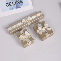 Boîte à bijoux en velours avec insert en velours blanc, étui rigide couleur or champagne pour boucles d'oreilles, bagues, colliers, présentoir de vente au détail, logo personnalisé