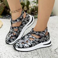 Sandales plates ouvertes pour femmes, style japonais tendance, avec empeigne en PU, semelle en caoutchouc et fermeture à boucle décorative