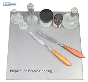 Ensemble de pilons et mortiers en verre à fond plat pour le broyage des pigments minéraux - Product Image 3