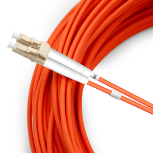 Câble de raccordement à <span class=keywords><strong>fibre</strong></span> <span class=keywords><strong>optique</strong></span> multimode haute performance 30 m, 50/125 µm MM Duplex LC UPC pour réseau - Product Image 3