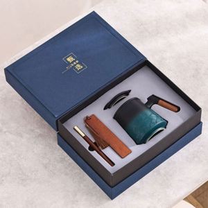 Ensemble cadeau de 3 tasses en céramique/gobelets isothermes/stylos pour la Saint-Valentin pour hommes avec logo personnalisé et impression sérigraphique - Product Image 3